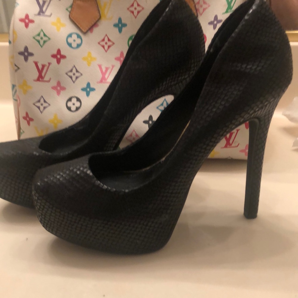 Jessica Simpson heels